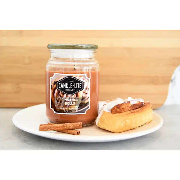 Candle-Lite 18 oz Cinnamon Roll Candle