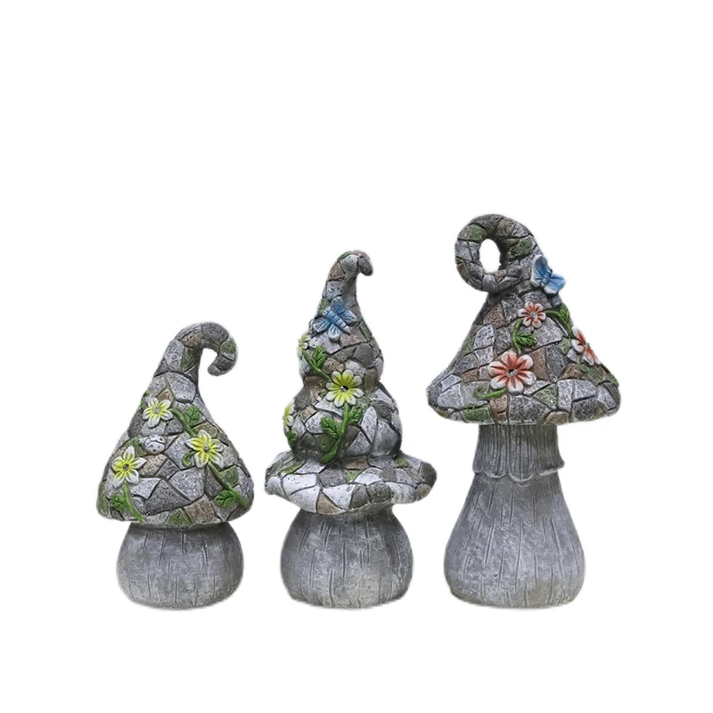 Redeco New Arrival Mushroom Crafts LED Solar Fashion Magnesia Garden Gnomes Magnesium oxide Crafts Garden Ornaments