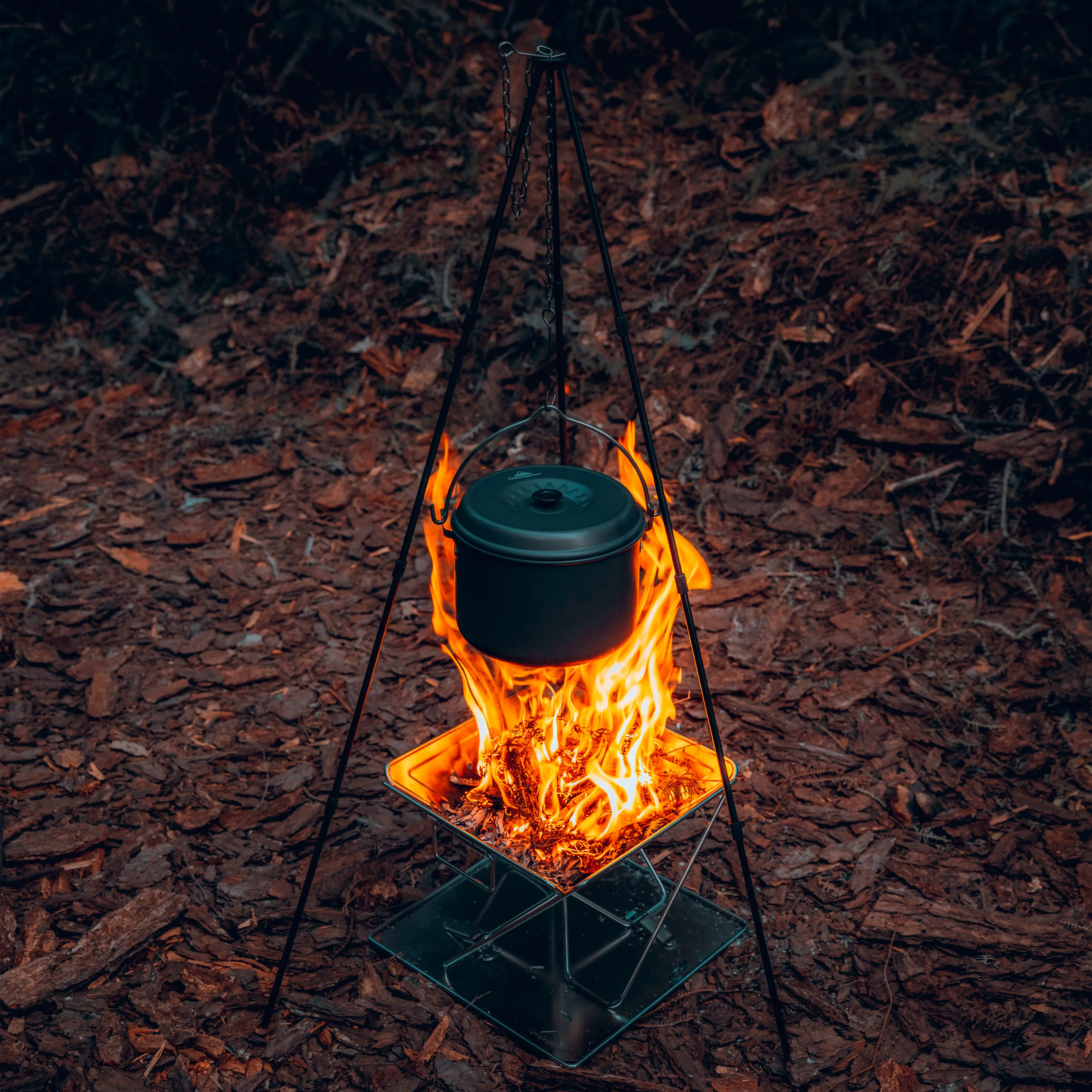 Outdoor Camping Classical Bonfire Cooker BBQ Grill Stand Bushcraft Detachable Aluminum oy Tripod Pot Holder Hanger Bracket