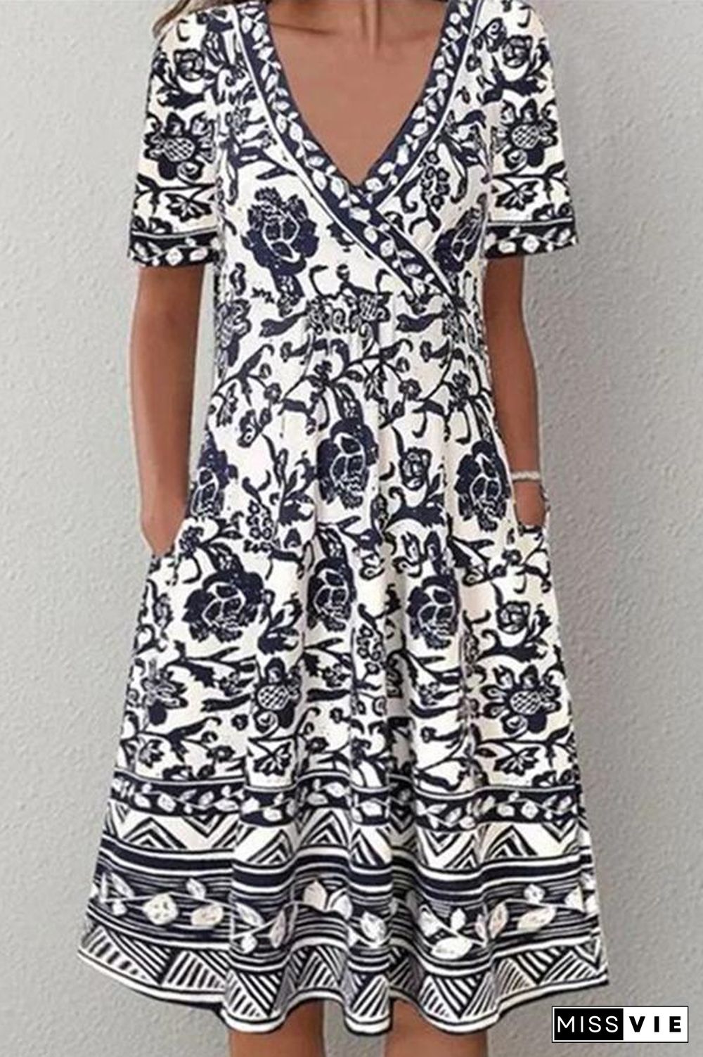 Printed V-neck Short Sleeve Dress P14279