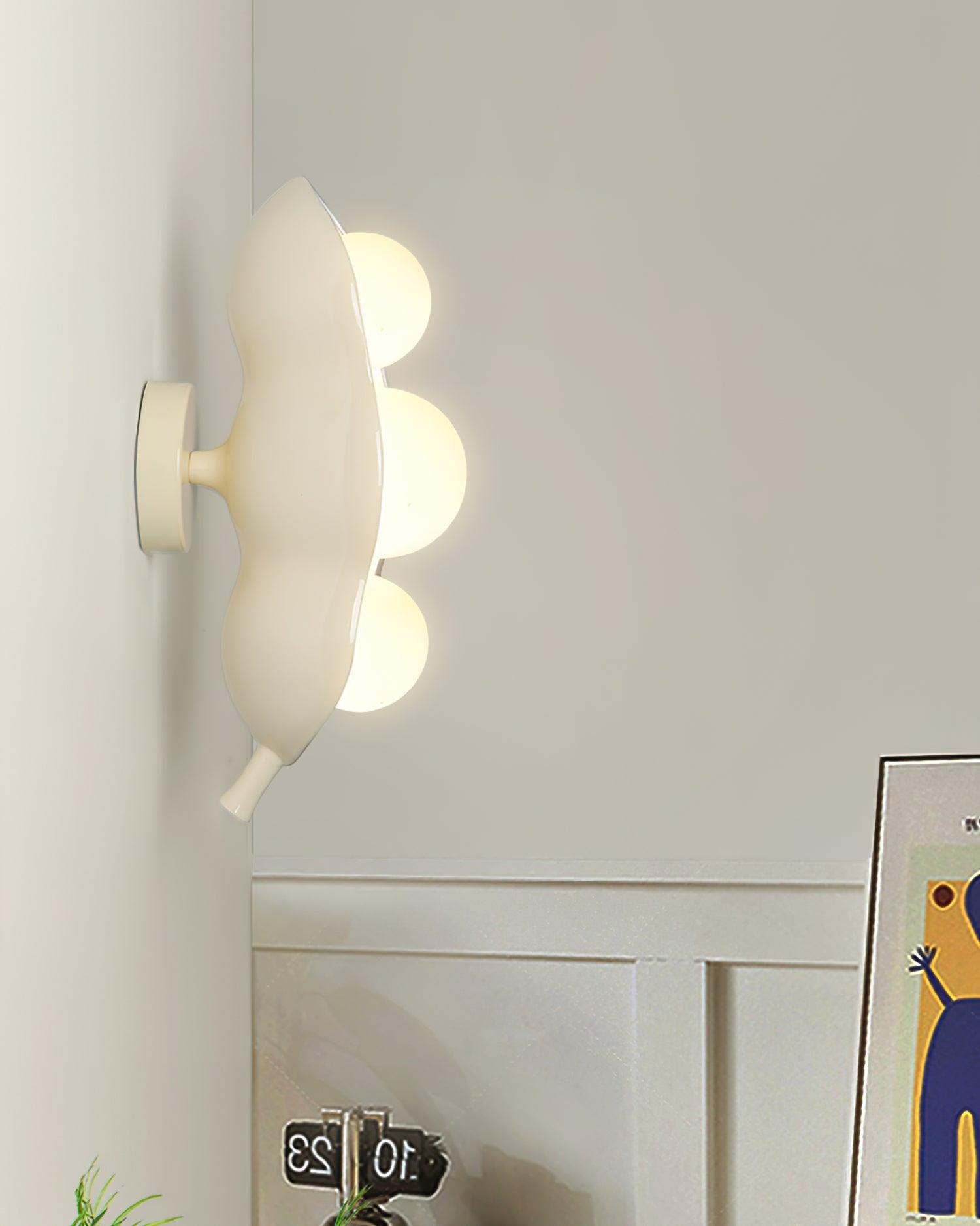 Pea Wall Lamp