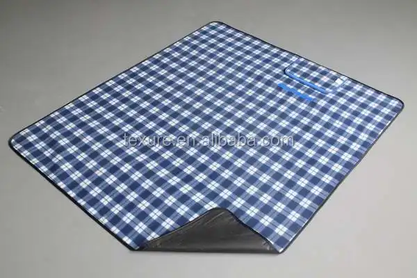 Water resistant Outdoor Camping Hiking Travel Picnic blanket folded with customized logo printing