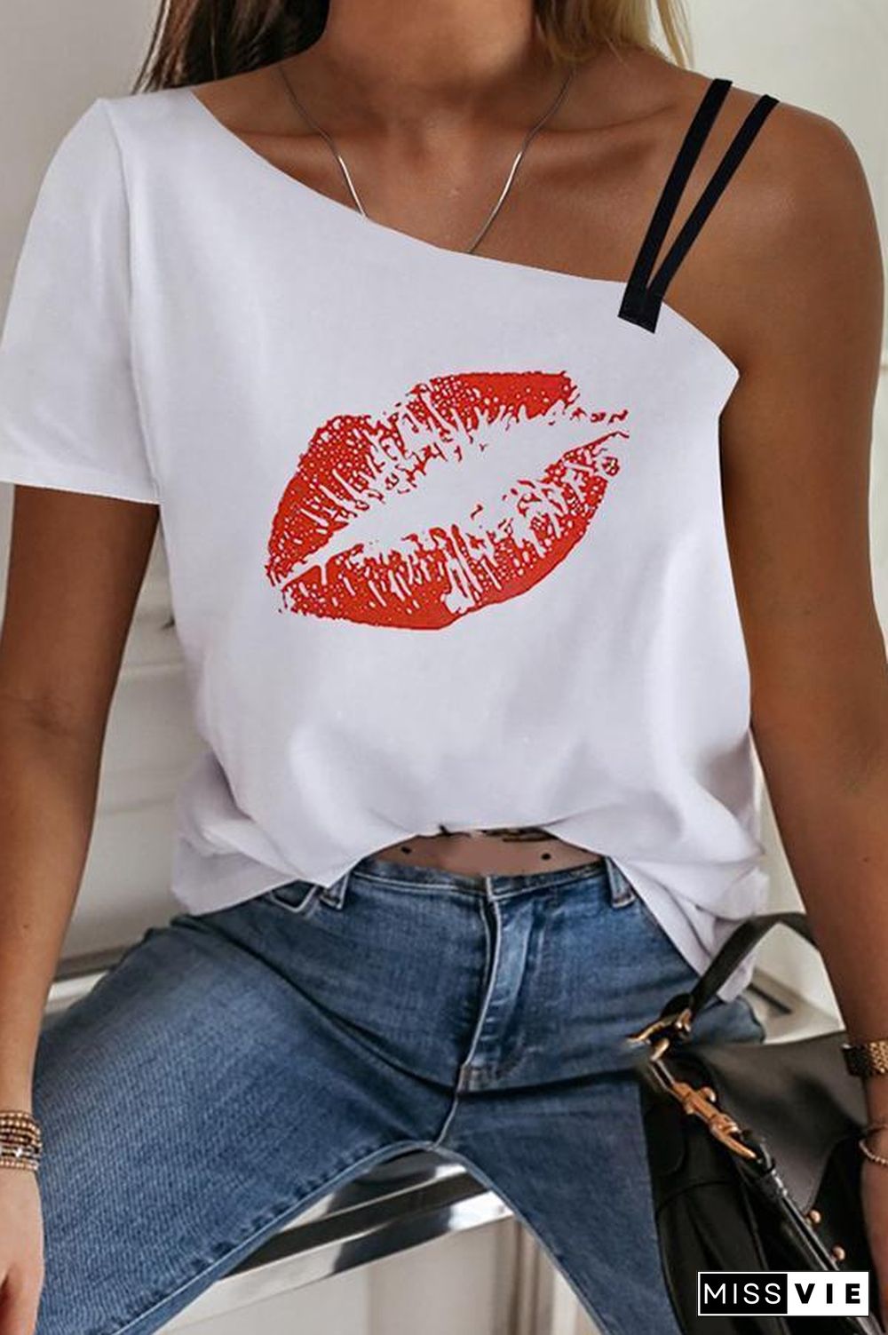 Stylish Lip Printed One Shoulder T-shirt (2 Colors) P15665