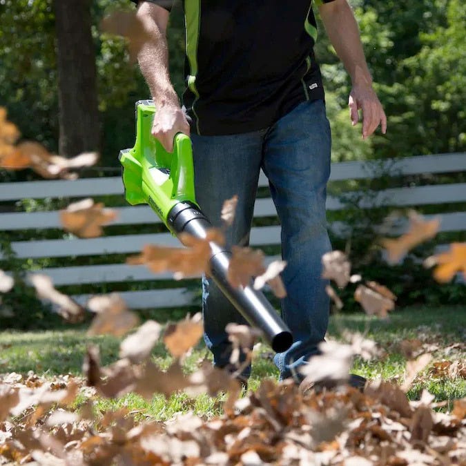 24V Cordless 330 CFM Leaf Blower with 2.0 Ah Battery | Greenworks