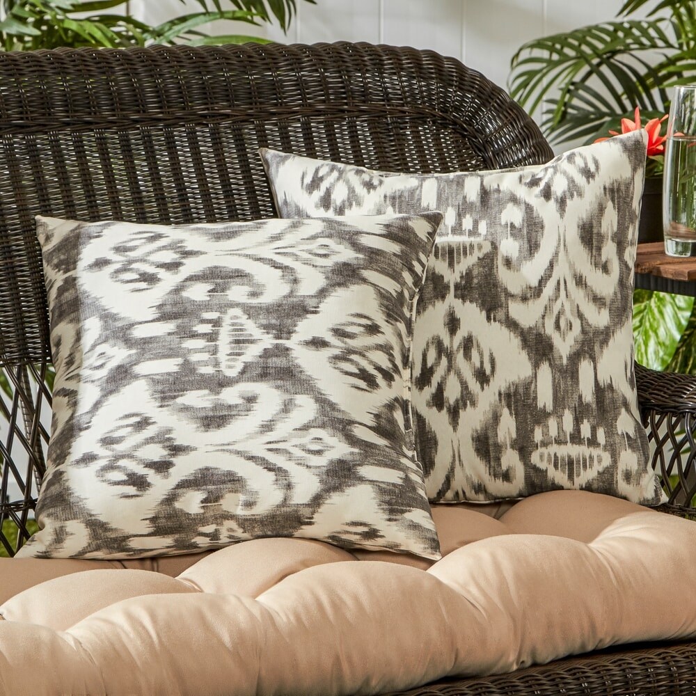 Elizabeth Ikat 17 inch Outdoor Accent Pillow  (Set of 2) by Havenside Home   17w x 17l