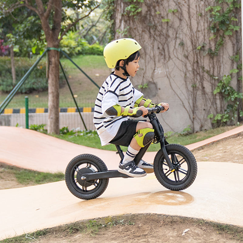 2023 New Design Lightest Popular 24V 12 Inch 100W electric scooter kids Bike