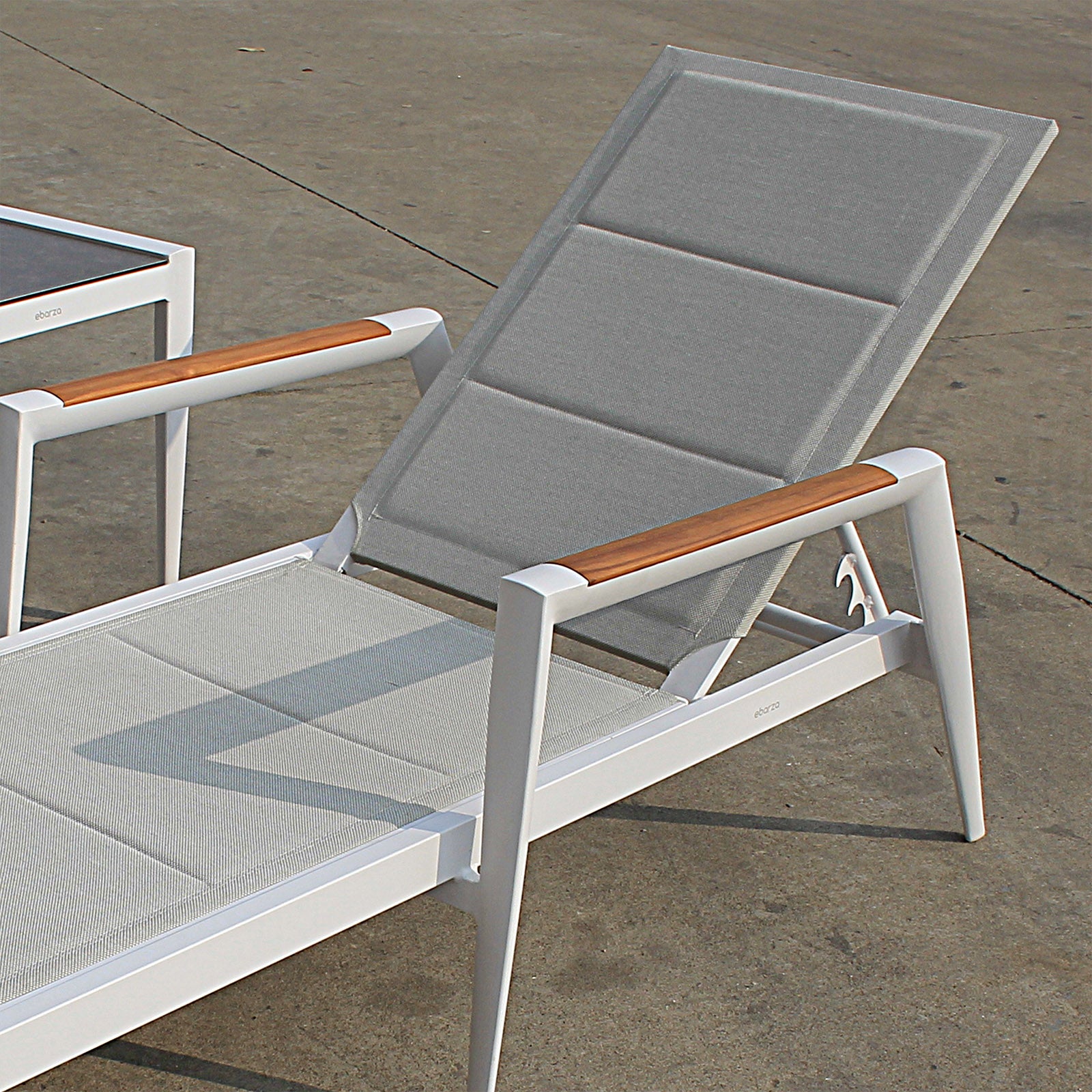 Phoenix Outdoor Sunbed and Table Phoenix-L