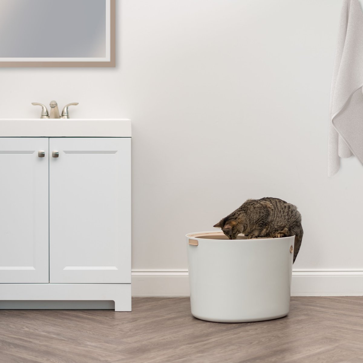 IRIS Round Top Entry Cat Litter Box and Scoop