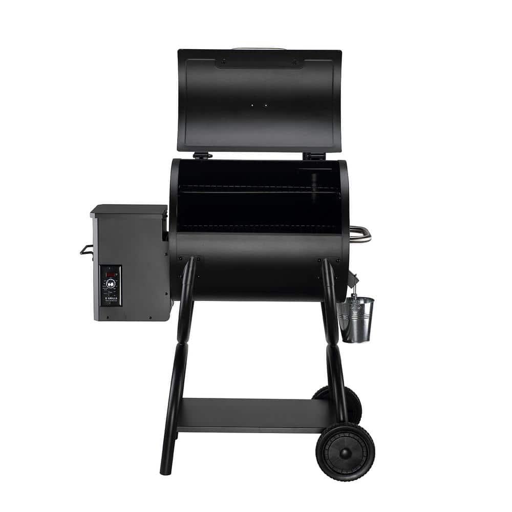 Z GRILLS 585 sq in Pellet Grill and Smoker in Black