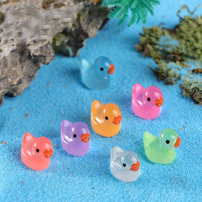 Factory Direct Supply Miniature Resin Duck Glowing In The Dark Tiny Ducks Fairy Garden Mini Duck Toy Aquarium Decorations Diy