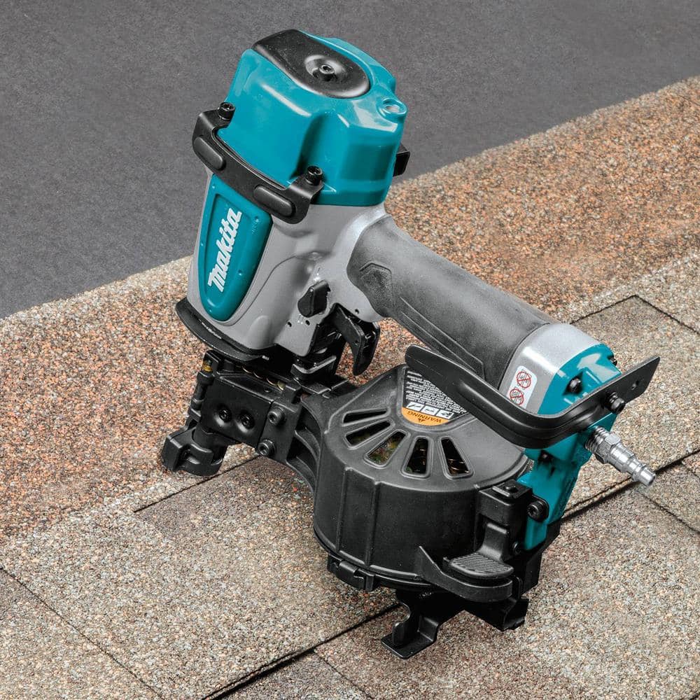 Makita 15 Degree 1-3/4 in. Pneumatic Coil Roofing Nailer AN454