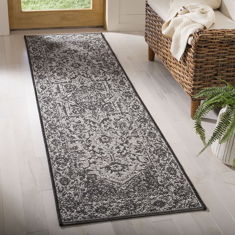 Safavieh Linden Blackburn Rug