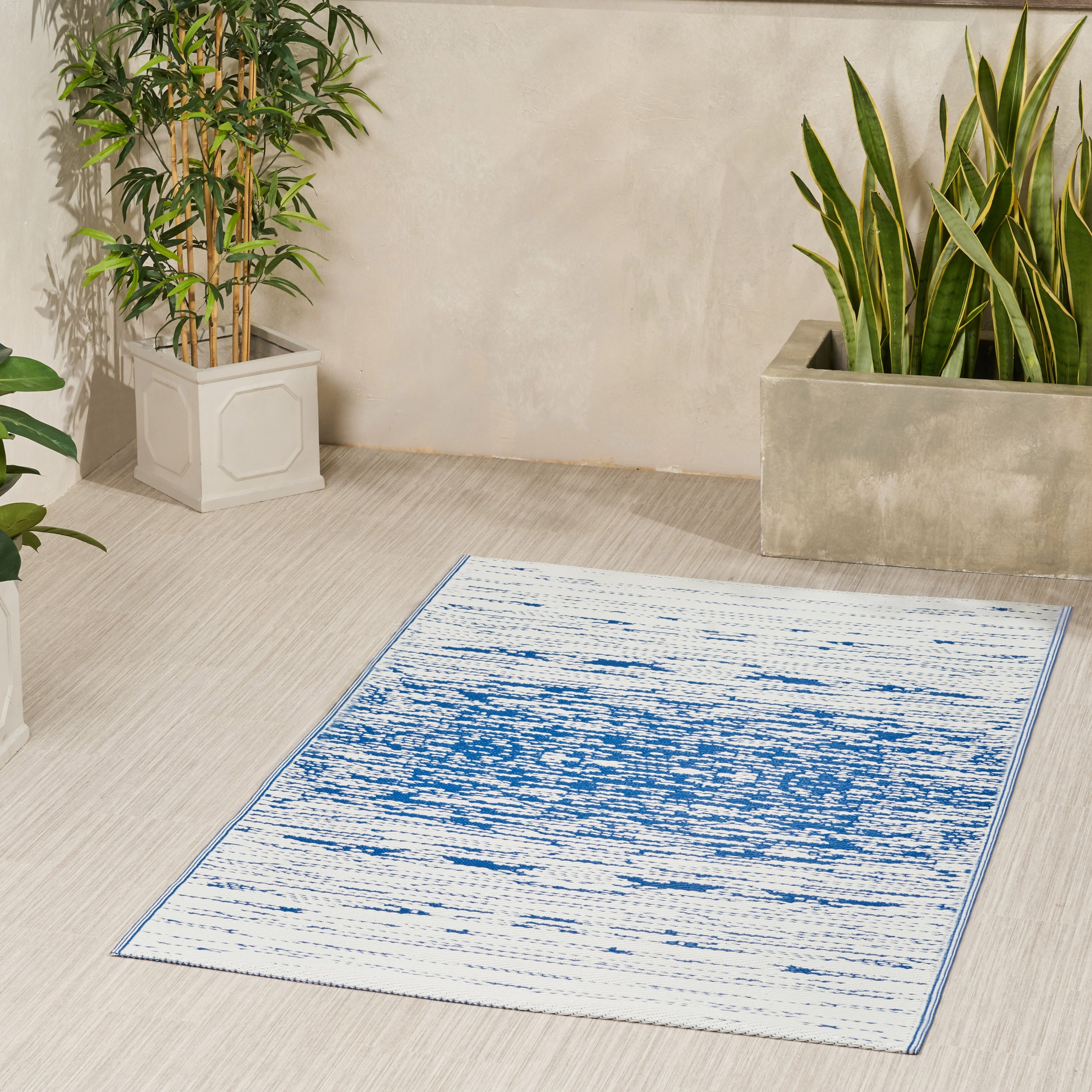 Sadye Outdoor Modern Scatter Rug