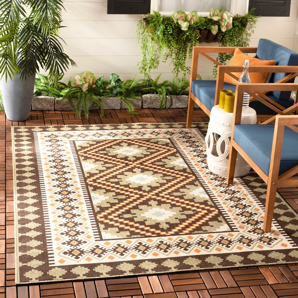 SAFAVIEH Veranda Eyvor Indoor/ Outdoor Waterproof Patio Backyard Rug