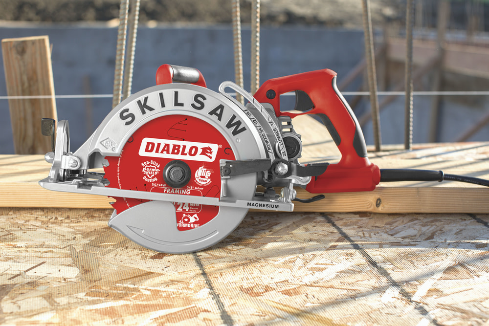 7-1/4 In. Lightweight Magnesium Worm Drive Saw with Diablo Blade