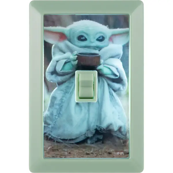 Star Wars Battery Operated LED Wall Switch Light， Star Wars The Child with Cup