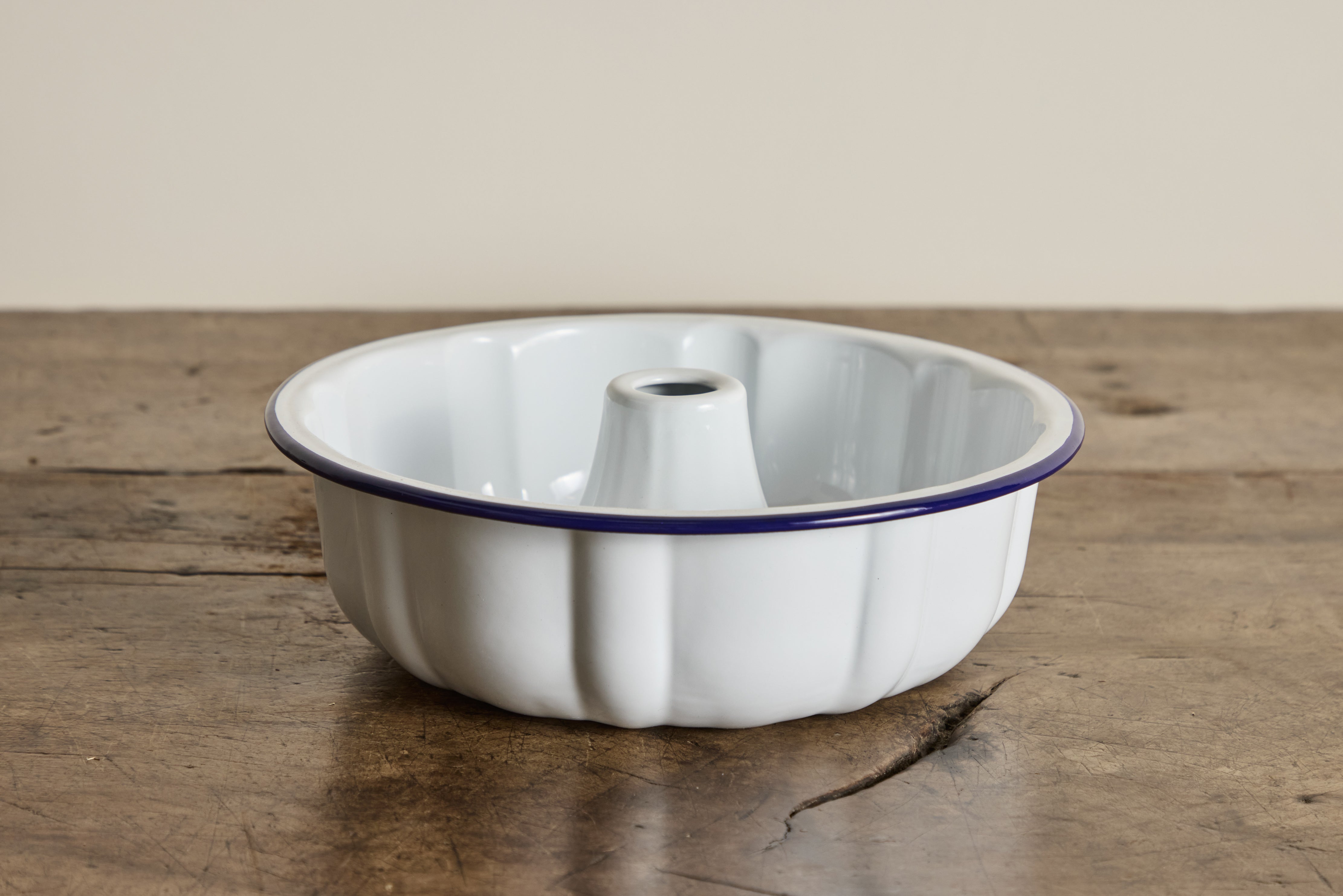 Enamelware Cake Pan