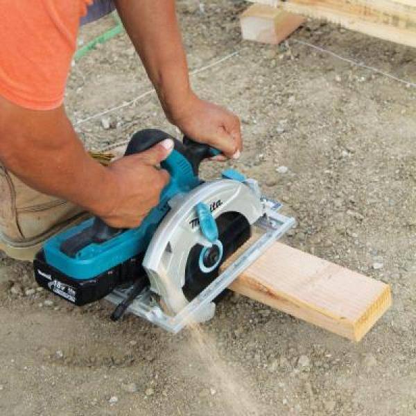 Makita 18V X2 LXT Lithium-Ion (36V) Cordless 7-14 in. Circular Saw (Tool Only) XSH01Z