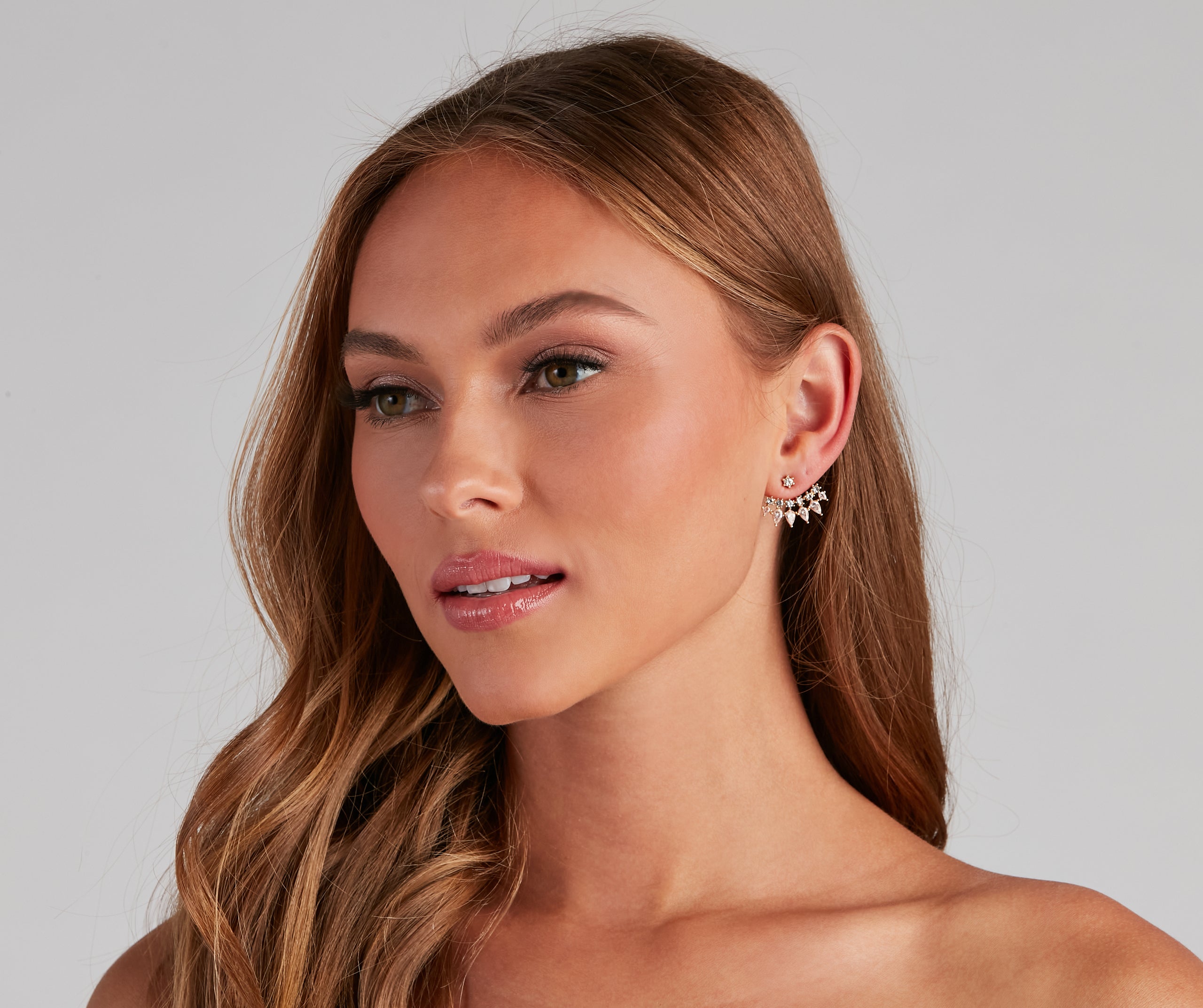 Dainty Detailed Rhinestone Stud Earrings