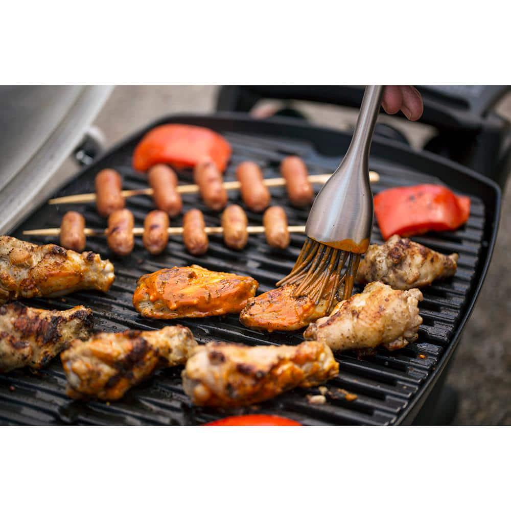 Weber Q 2000 1Burner Portable Propane Gas Grill in Titanium