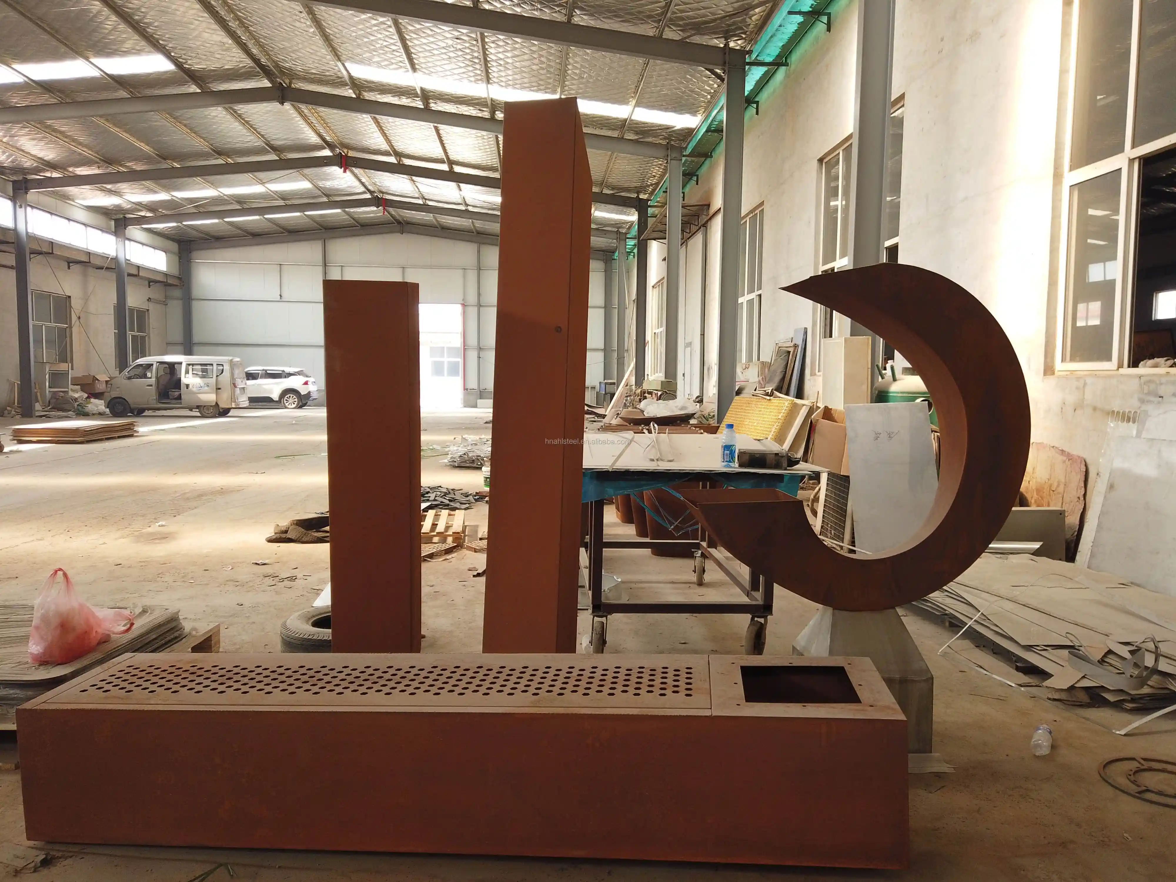 Retro rust style weathering steel waterfall water curtain