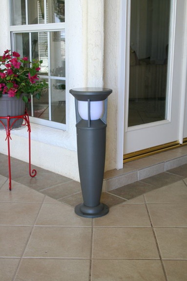 YardBright GBT9013 Premium Classic Solar Bollard L...