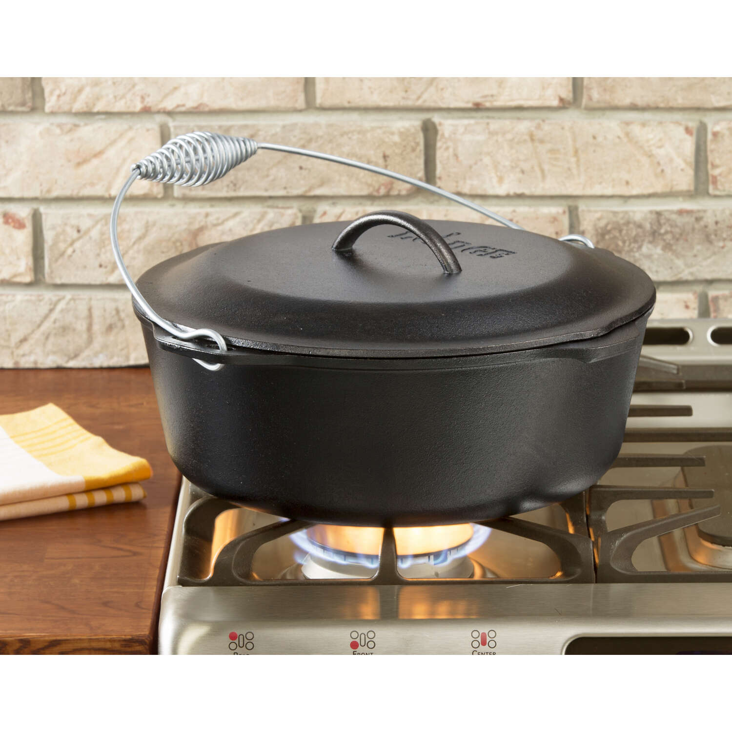 Lodge Logic Cast Iron Dutch Oven 12.875 in. 9 qt Black