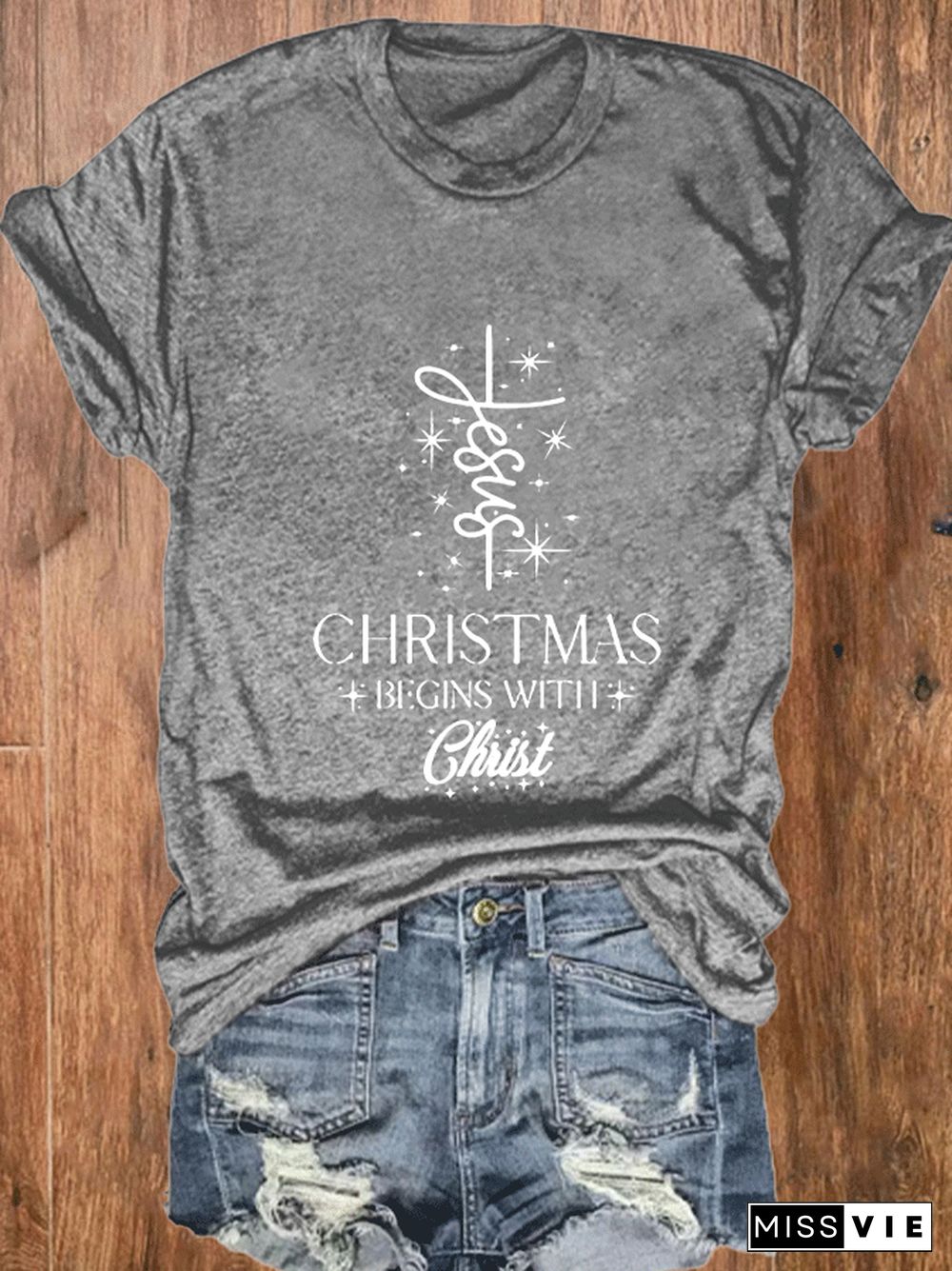 Women's Christmas Begins with Jesus Print O-Neck T-Shirt