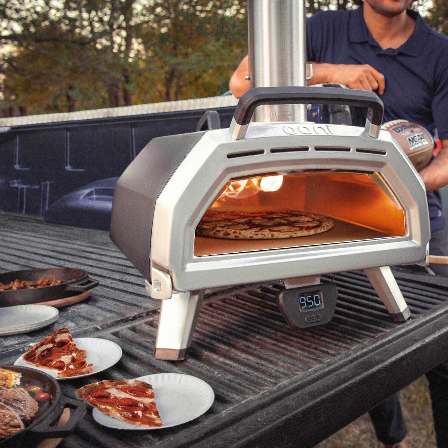 Ooni Karu 16 Multi-Fuel Portable Outdoor Pizza Oven