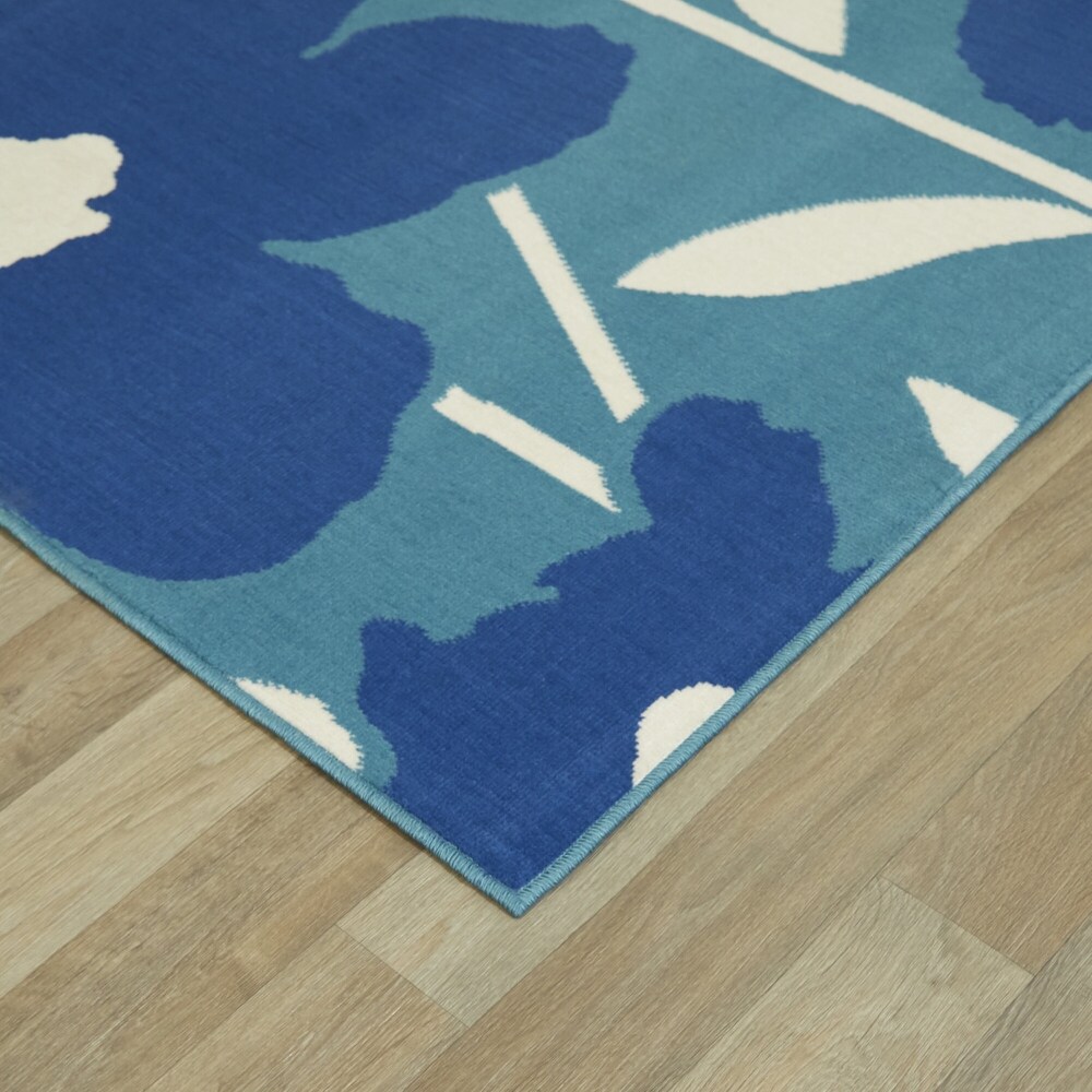 Hester Floral Indoor/Outdoor Area Rug