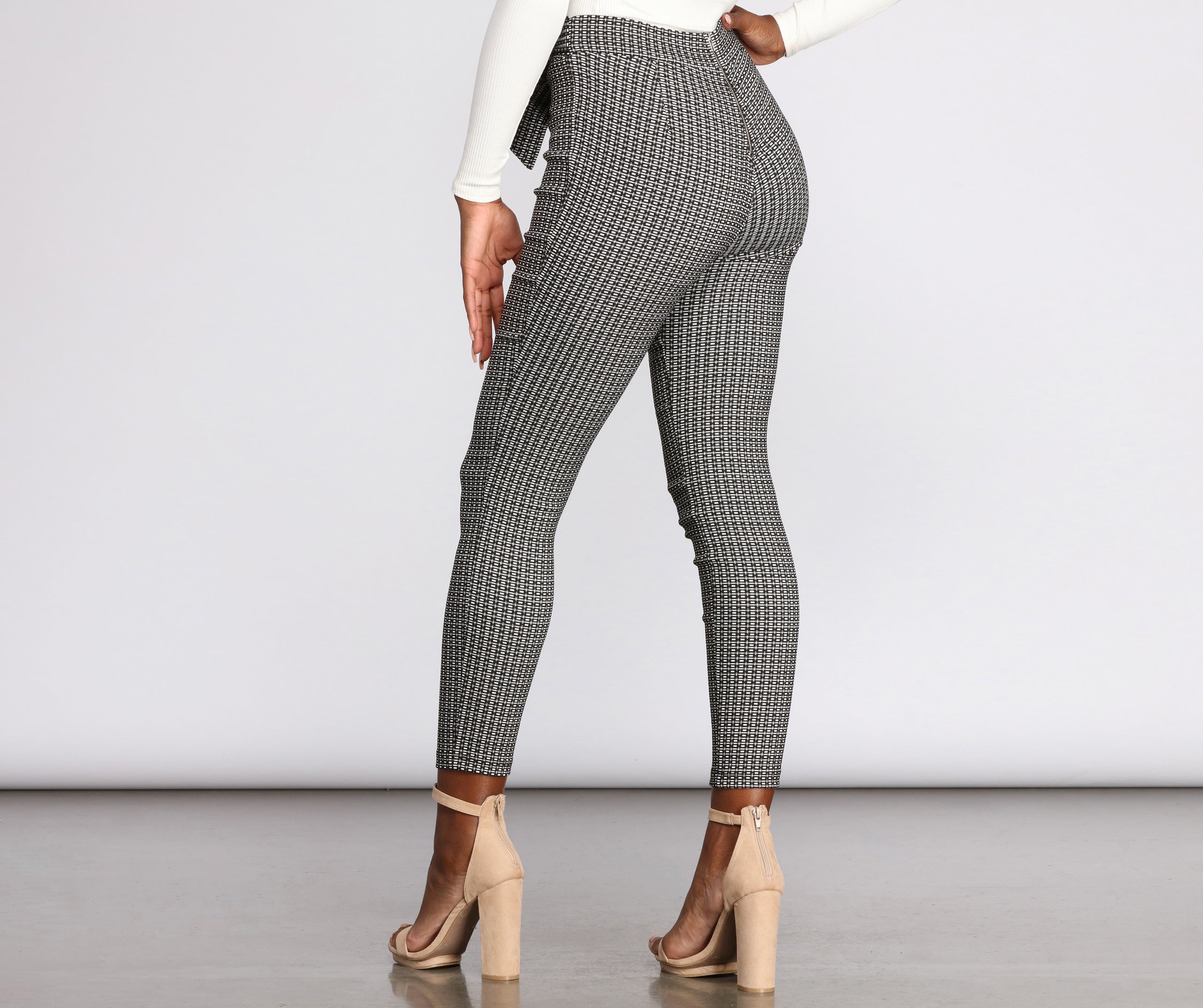 Such A Classic Tie Front Jacquard Pants