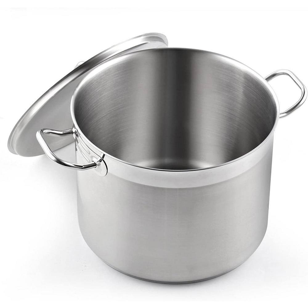 Cooks Standard Professional Grade 8 qt. Stainless Steel Stock Pot with Lid 02584