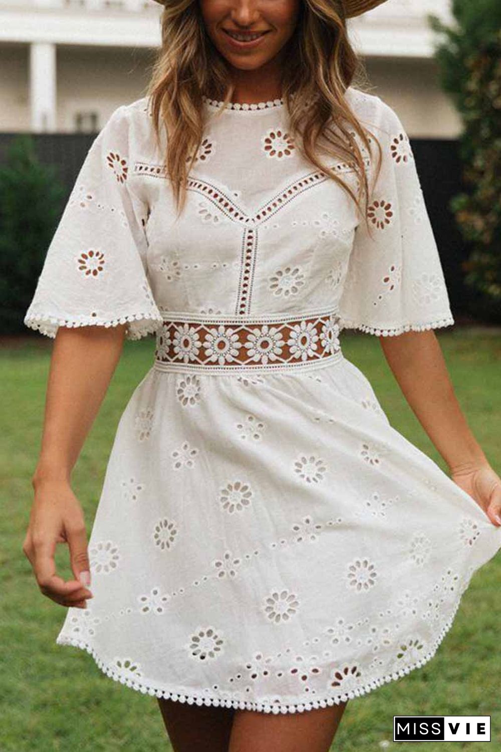 O-Neck White Lace Mini Dress