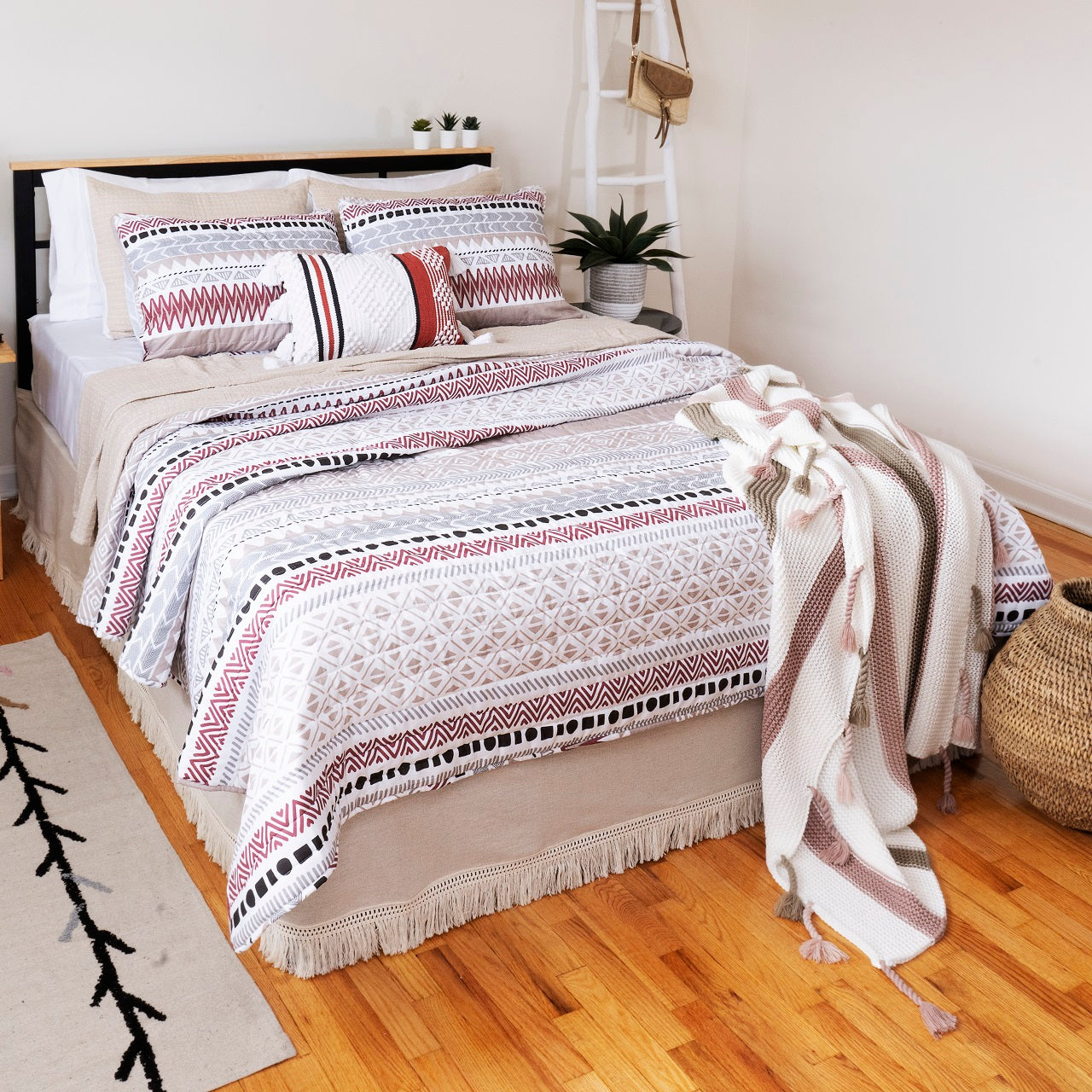 Bedding Bundle: Southwest Stripe Quilt + Solid Kantha Pick Stitch Quilt/Coverlet