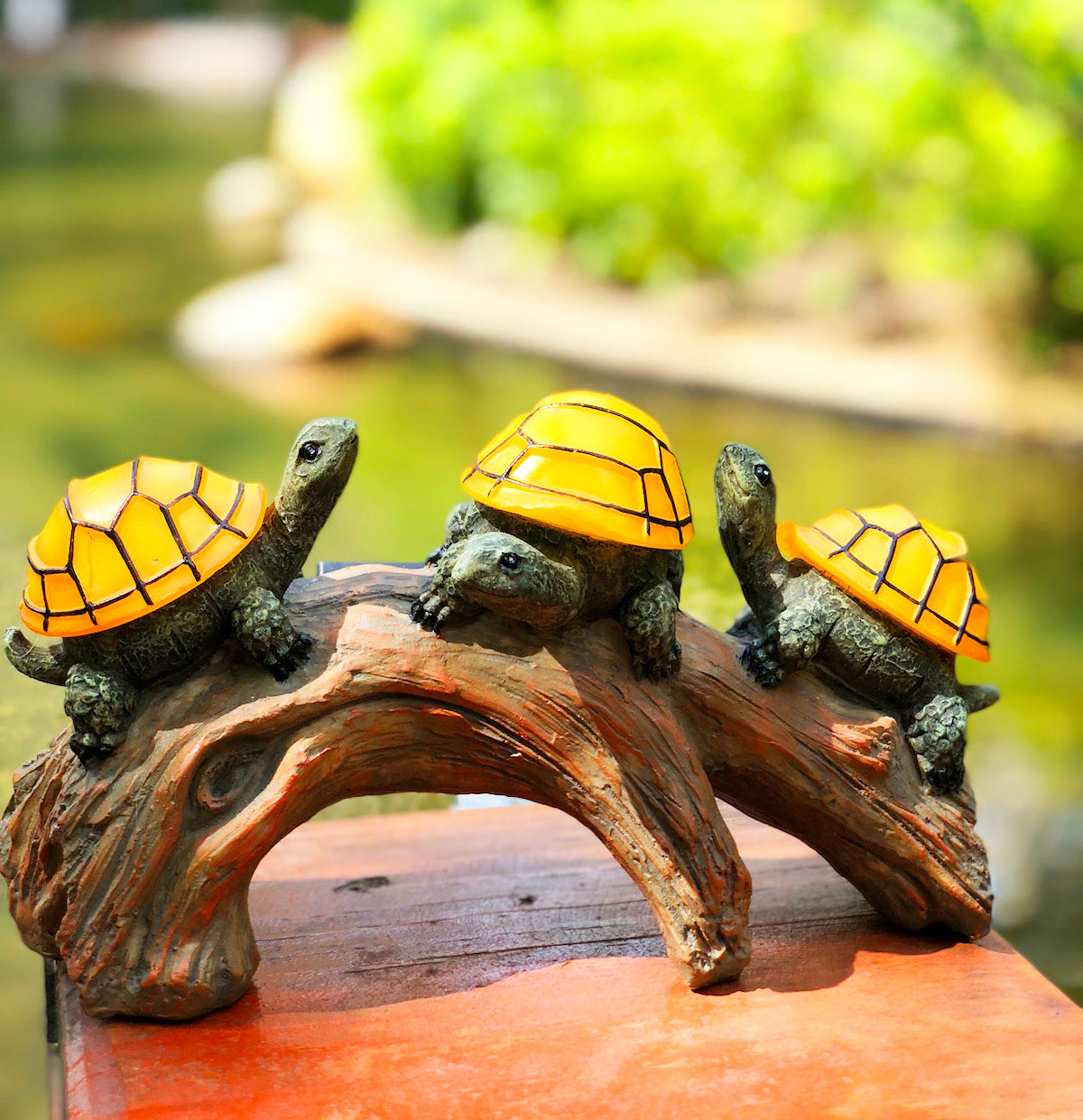 Solar Powered Turtles on Log Garden Decorations , Outdoor Accent Lighting LED Garden Light Decor