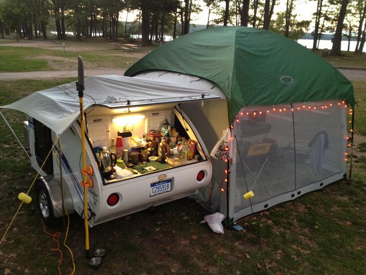 PahaQue 10 x 10 Teardrop Trailer Side Tent