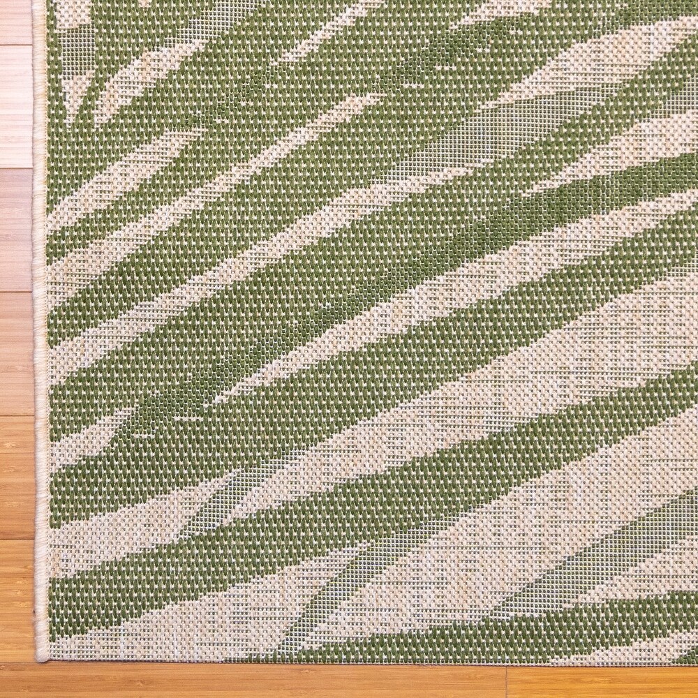 Gertmenian Paseo Paume Green Casual Palm Leaf Flatweave Indoor/Outdoor Area Rug