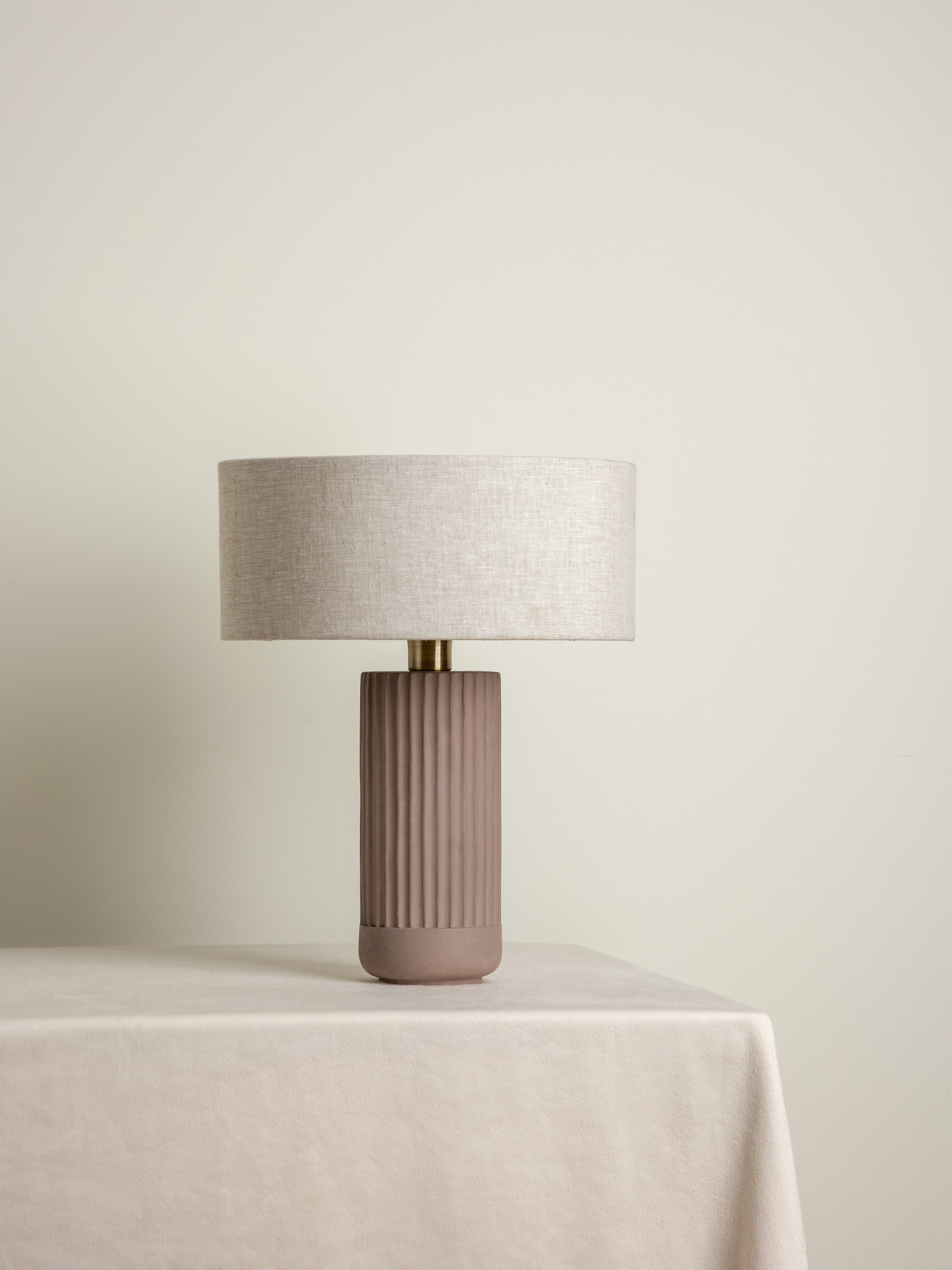 Avero - taupe ribbed concrete table lamp