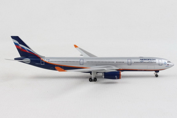 Herpa Aeroflot A330 300 1/500  HE517522 003