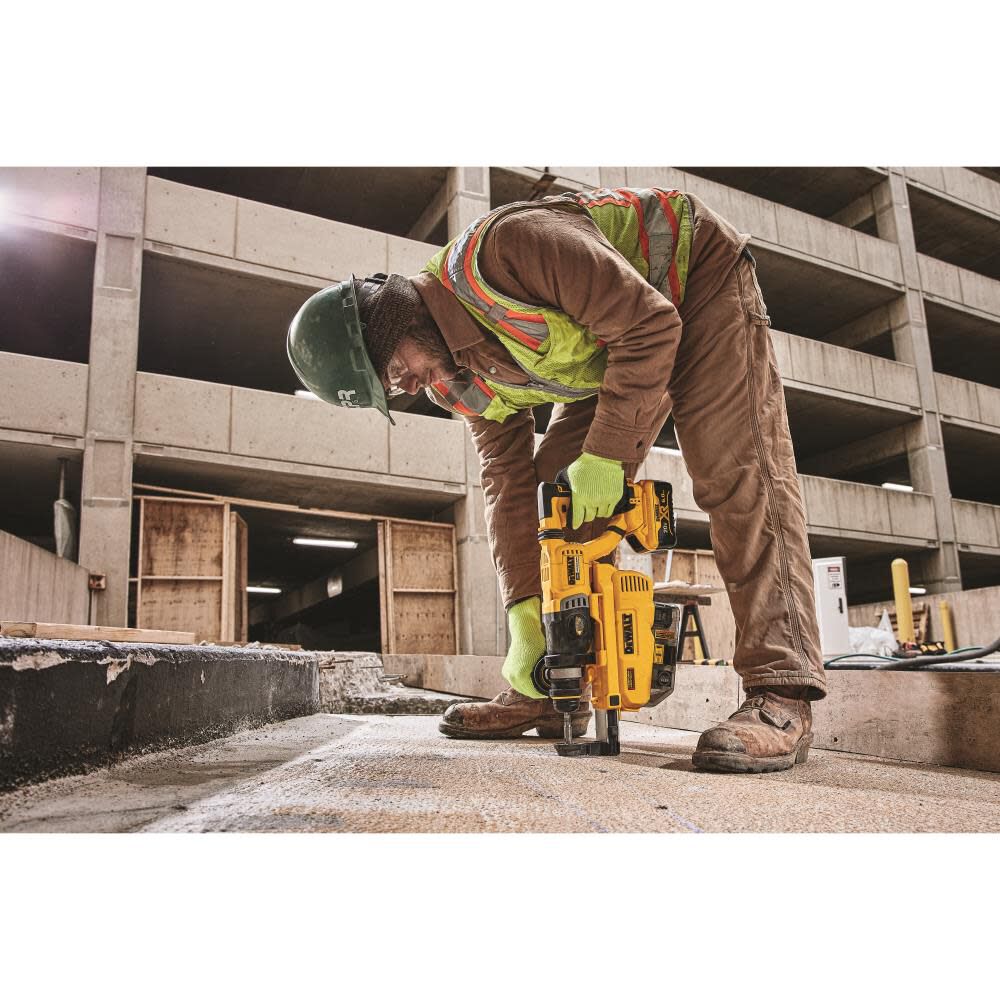 DW 20V MAX* XR Brushless 1-1/8In SDS Plus D-Handle Rotary Hammer Kit DCH263R2DH from DW