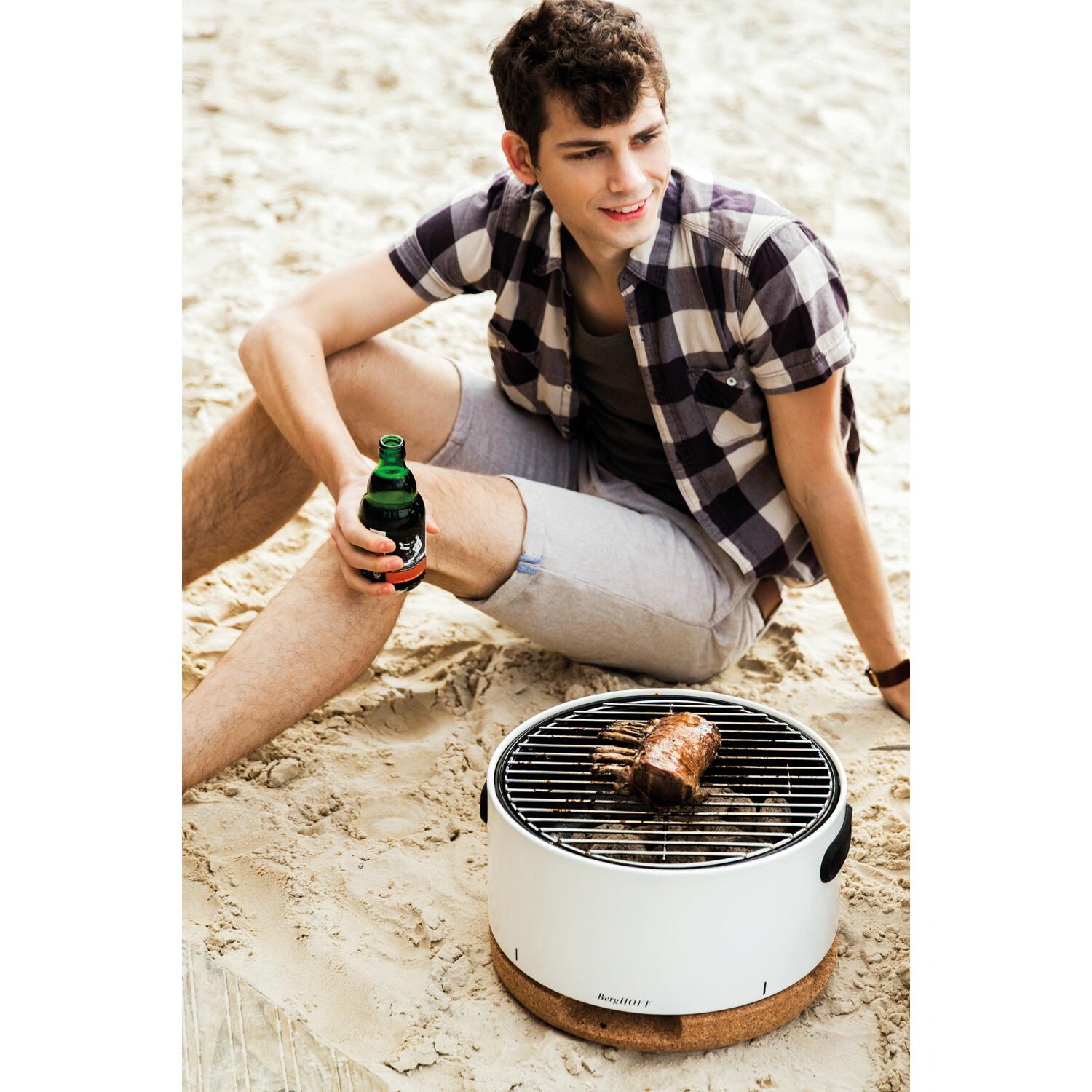 BergHOFF Leo Portable Tabletop BBQ Grill W/ Heat Resistant Base White