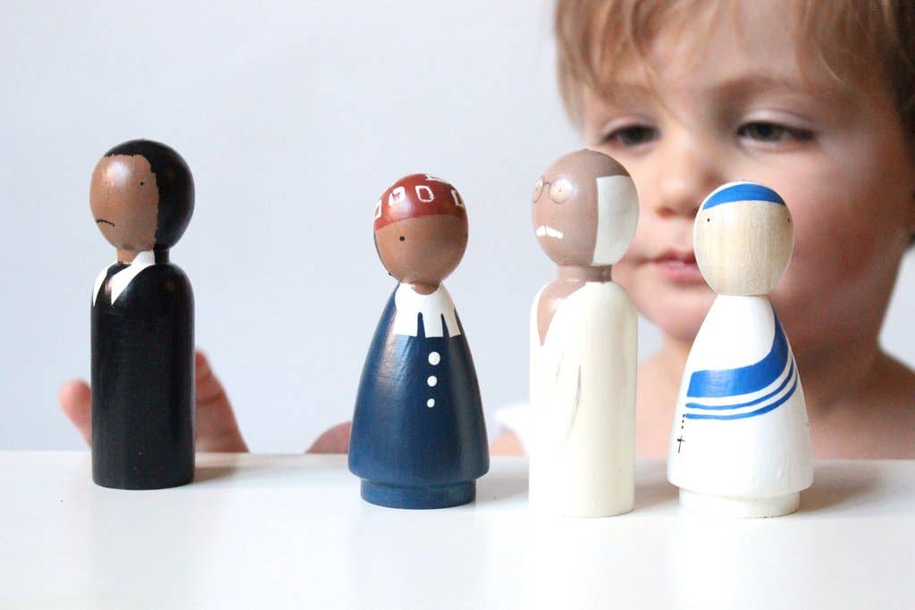 The Peace Makers - Wooden Peg Doll Set