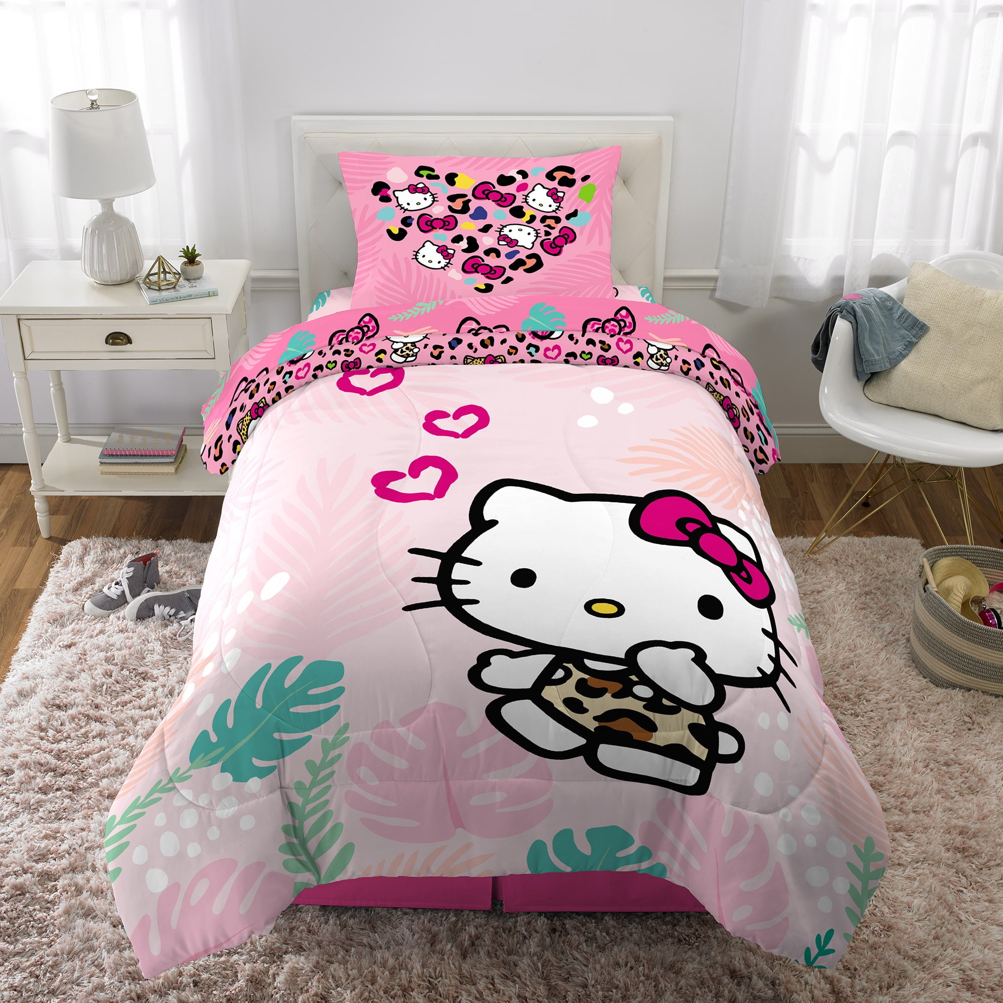 Hello Kitty Kids Comforter and Sham， 2-Piece Set， Twin/Full， Reversible， Pink， Sanrio