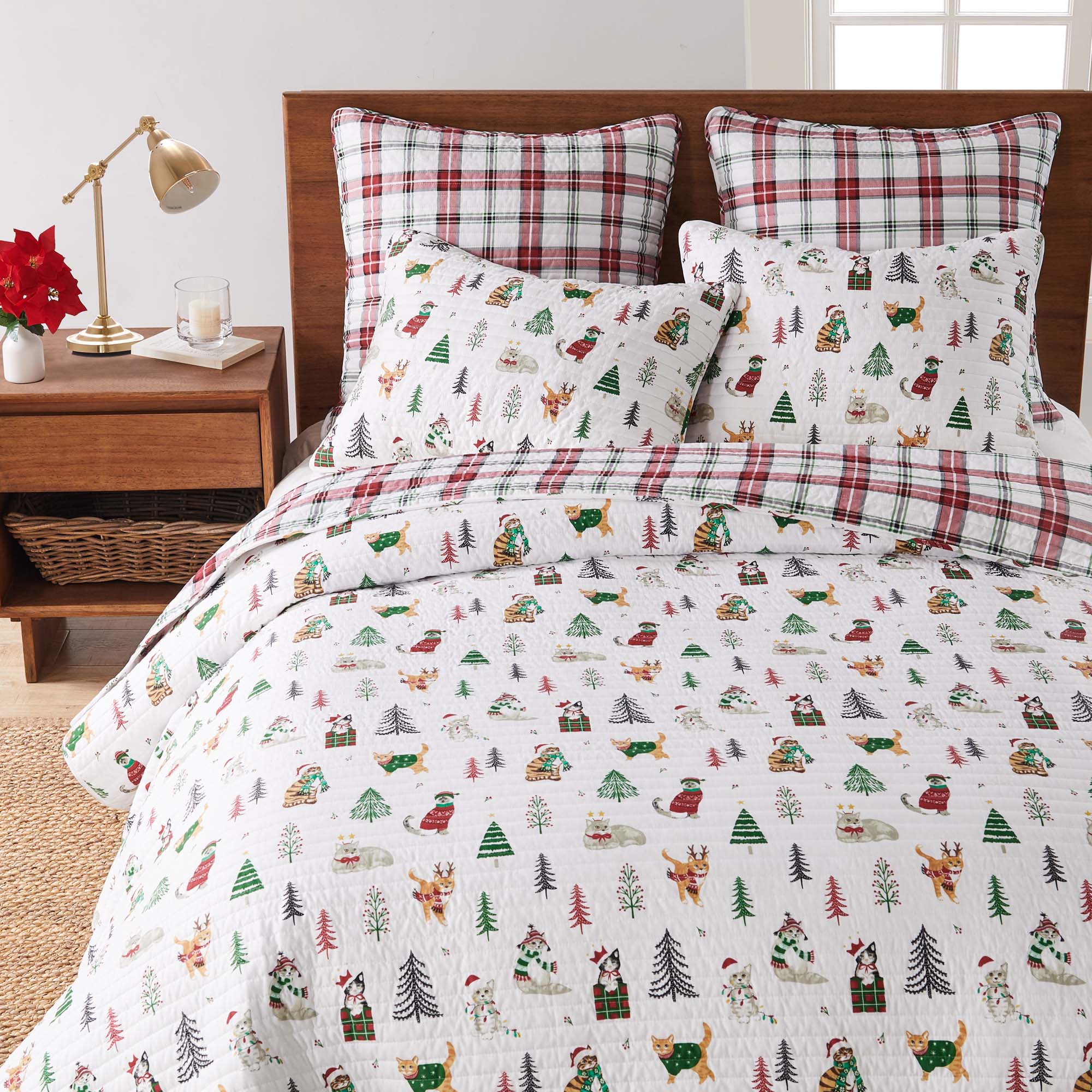 Levtex Home - Meowy Christmas Quilt Set - King Quilt and Two King Shams - Red, Green, Grey and White - Quilt (106x92in.) and Shams (20x36in.) - Reversible - Cotton/Polyester