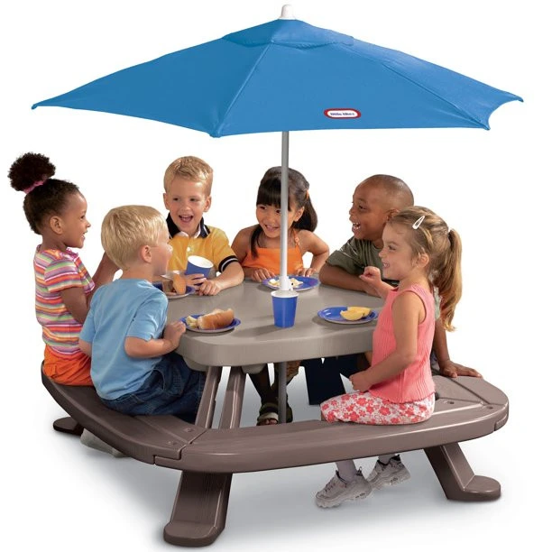 Little Tikes Fold 'n Store Picnic Table With Market Umbrella