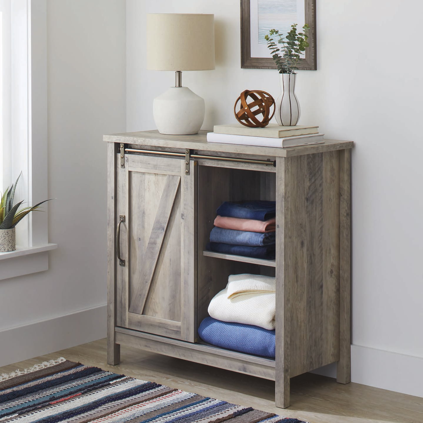 Better Homes and Gardens Modern Farmhouse Accent Storage Cabinet， Rustic Gray Finish