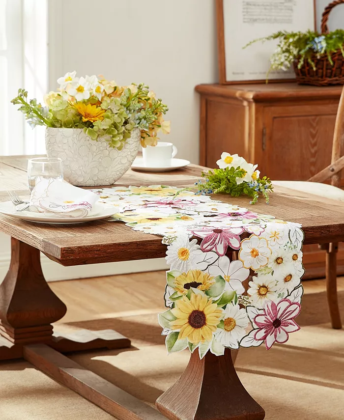 Elrene Sunflower and Daisies Table Linens Collection