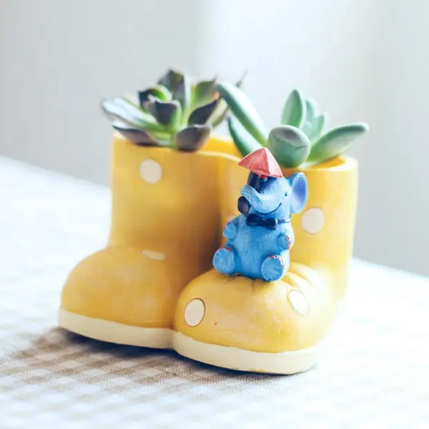 Custom Design Unique Personality Vintage Cartoon Creative Office Small Things Control Resin Succulent Plant Desktop Flower Pots