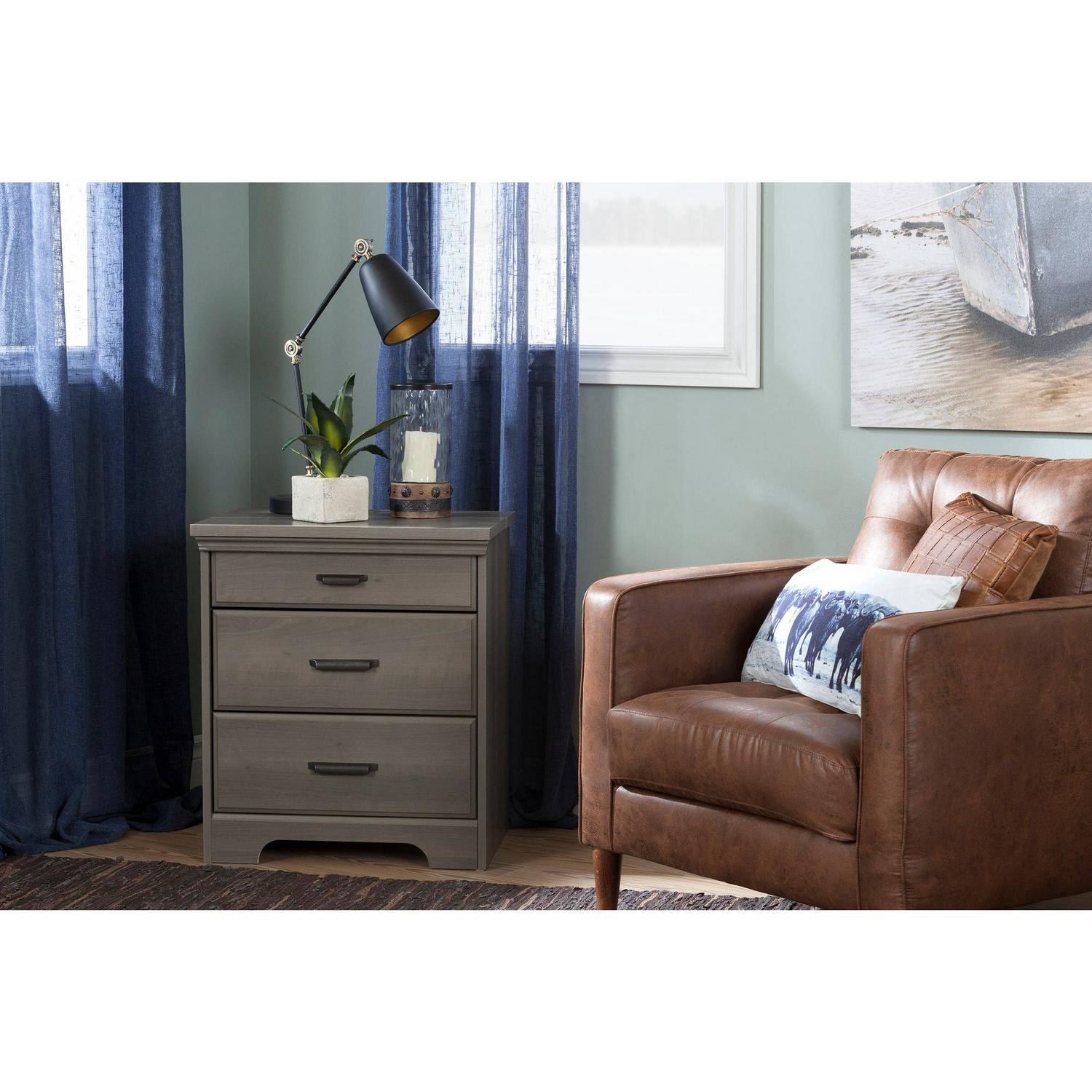 South Shore Versa Nightstand with Charging Station and Drawers， Multiple Finishes