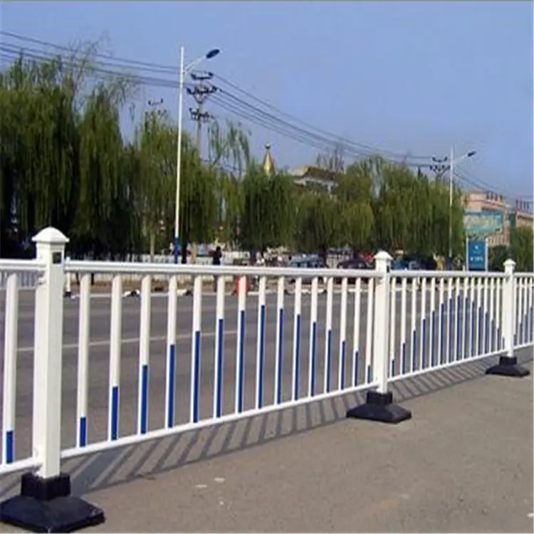 Factory Supply Metal Construction Temporary Construction Site Safe Barricades With Detachable Feet